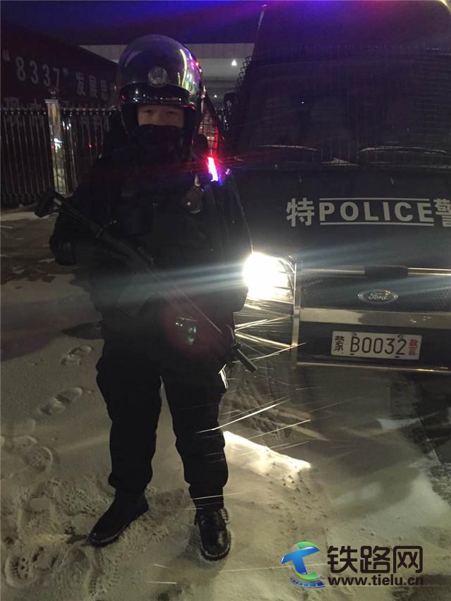 ���������^��ѩ�����^�F·����̎�ؾ�ꠈ��؍�λ����<a href=http://ehuashu.com/chunyun/ target=_blank class=infotextkey>���\(y��n)</a>�����ÿ��o(h��)�� �zӰ�� ���s.jpg