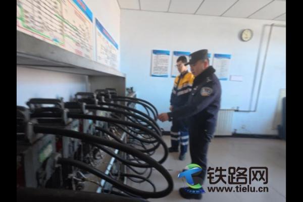 緇??ユ??浣?璁懼? 絳??㈠??ㄩ?茬嚎