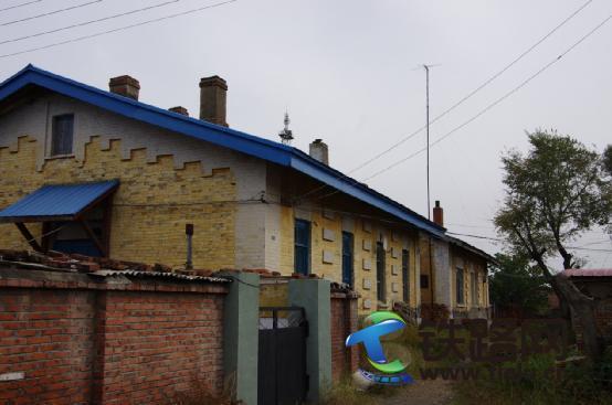 ��Ͳ����һ��(g��)�ĵ�Сվ��ǰ������