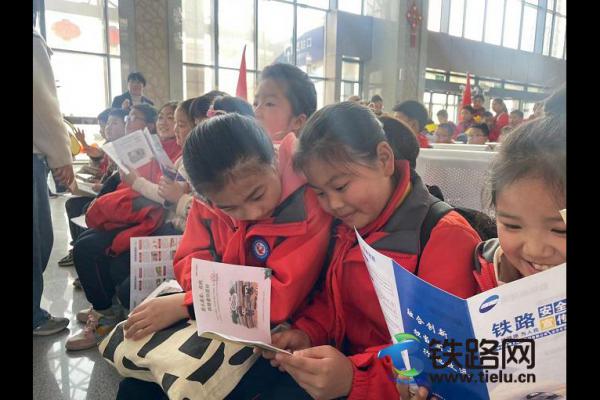 �W(xu��)��(x��)��ʮ�����ഺ־Ը��