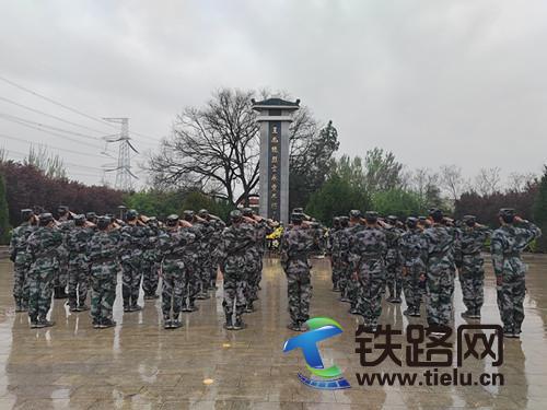 ��FԺ�oУ꠸����е���ʿ��@�_չ����������־����