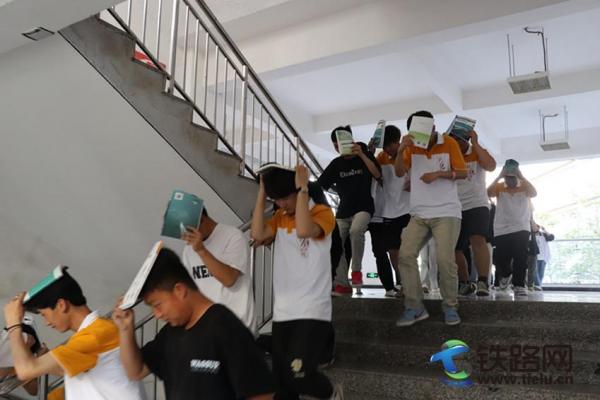 ��FԺ�_չ������(z��i)��(y��ng)����ɢ�ݾ���������(z��i)�p��(z��i)����