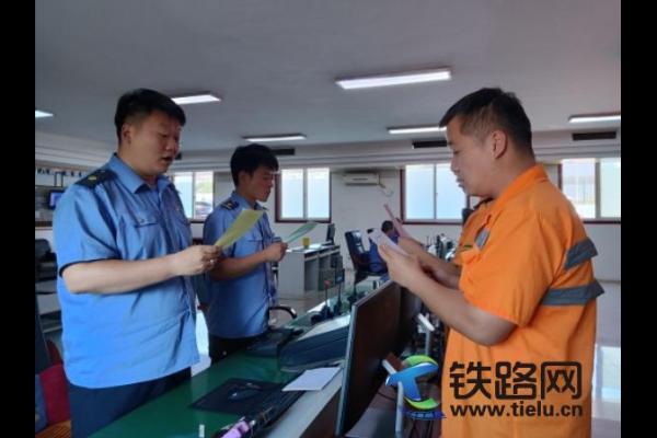  �ď�(qi��ng)���Ǐ�(qi��ng)